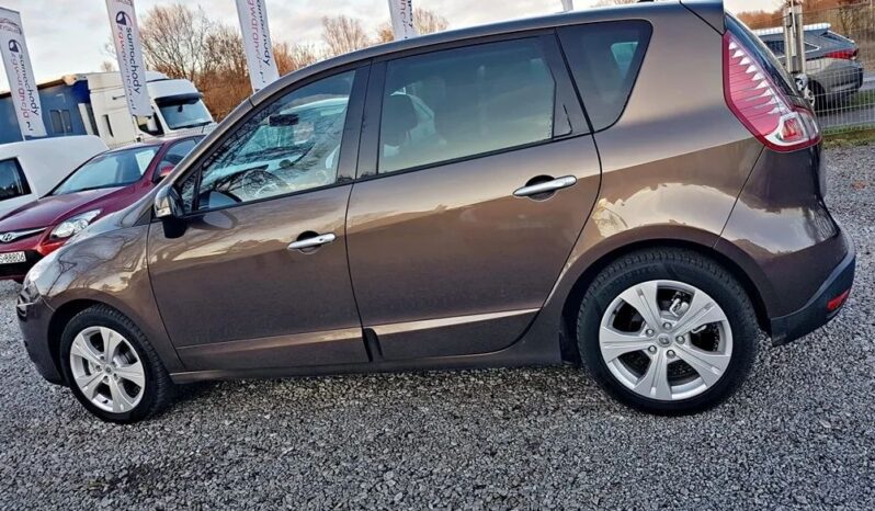 RENAULT Scenic  | FWD (przód) | Manualna | 130 KM | Brązowy full