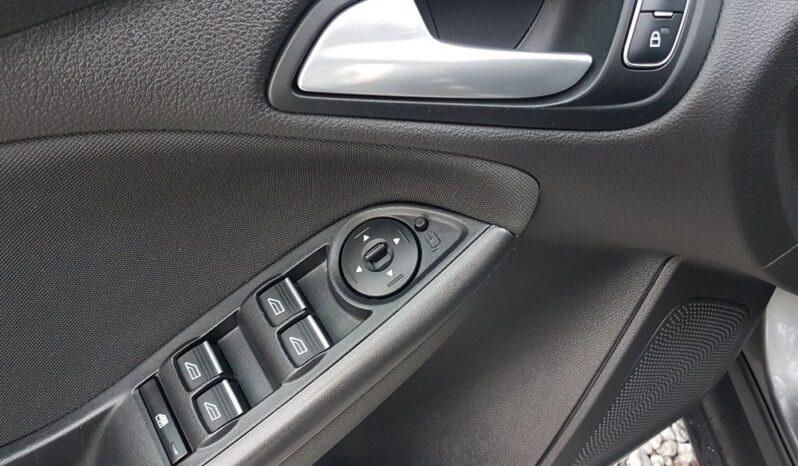 FORD Focus  | FWD (przód) | Manualna | 125 KM | Szary full