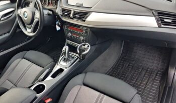 BMW X1  | 4×4 (doł. automatycznie) | Automatyczna | 143 KM | Szary full