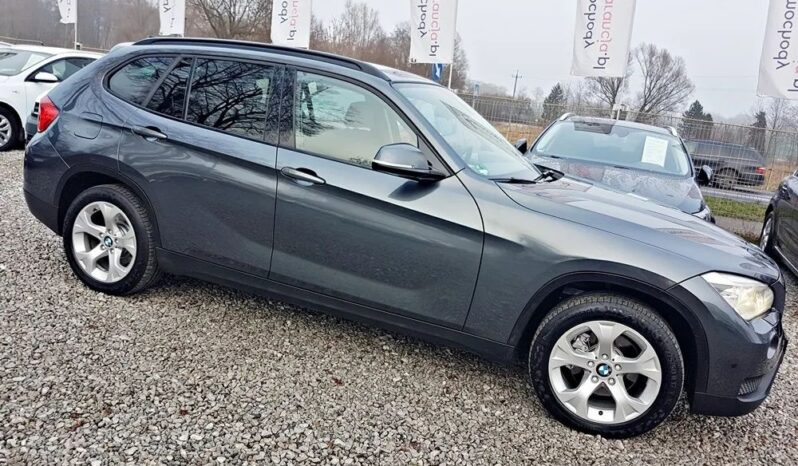 BMW X1  | 4×4 (doł. automatycznie) | Automatyczna | 143 KM | Szary full