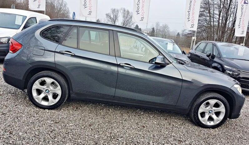 BMW X1  | 4×4 (doł. automatycznie) | Automatyczna | 143 KM | Szary full