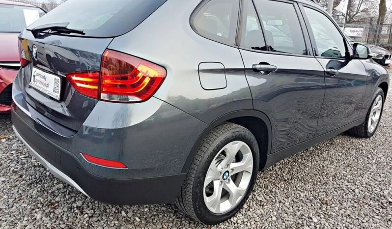 BMW X1  | 4×4 (doł. automatycznie) | Automatyczna | 143 KM | Szary full