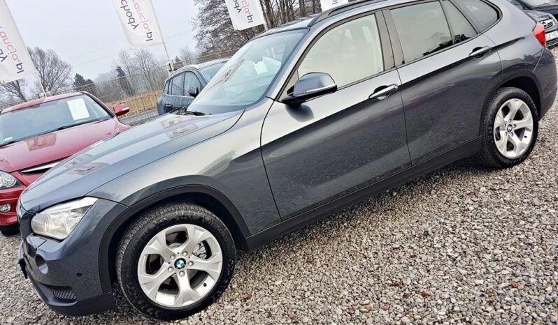 BMW X1  | 4×4 (doł. automatycznie) | Automatyczna | 143 KM | Szary full