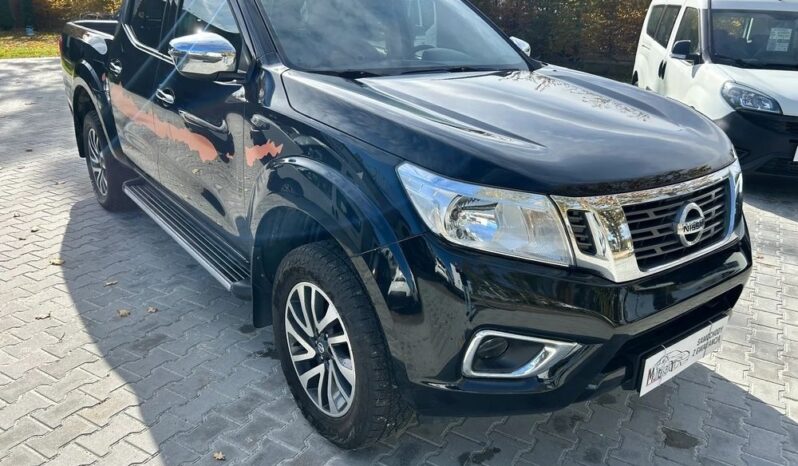 Nissan Navara  | 4X4 (Doł. Ręcznie) | Manualna | 163 Km | Czarny