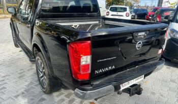 NISSAN Navara  | 4×4 (doł. ręcznie) | Manualna | 163 KM | Czarny full