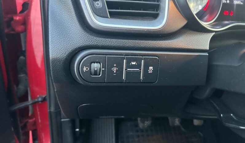 KIA Ceed  | FWD (przód) | Manualna | 100 KM | Czerwony full