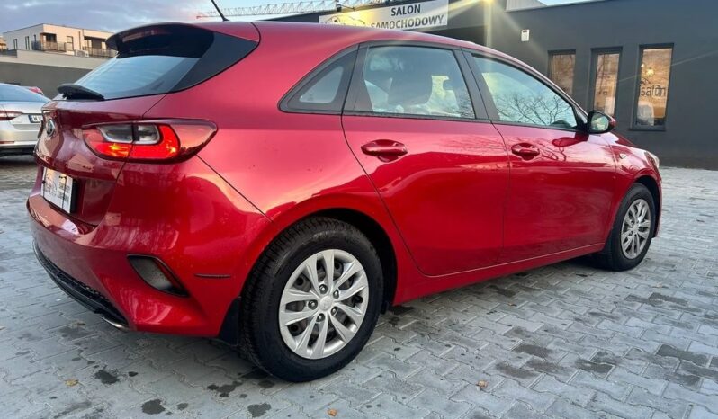 KIA Ceed  | FWD (przód) | Manualna | 100 KM | Czerwony full