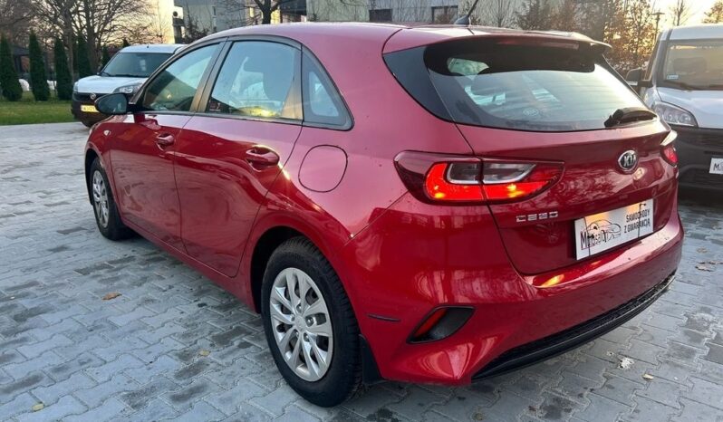 KIA Ceed  | FWD (przód) | Manualna | 100 KM | Czerwony full
