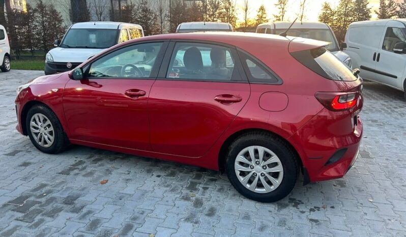 KIA Ceed  | FWD (przód) | Manualna | 100 KM | Czerwony full