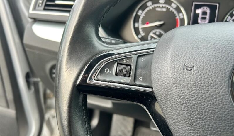 SKODA Superb  | FWD (przód) | Automatyczna | 180 KM | Srebrny full