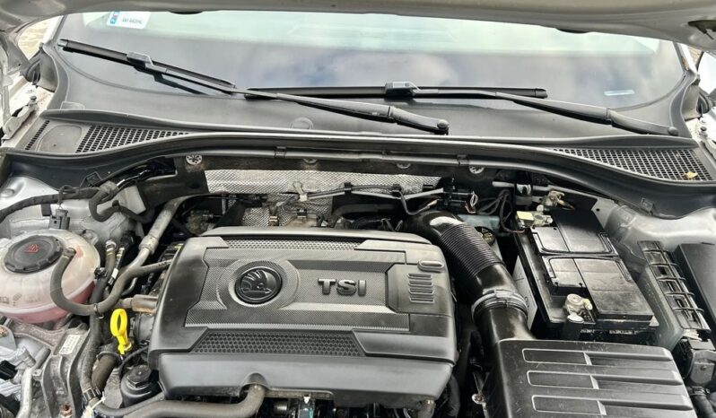 SKODA Superb  | FWD (przód) | Automatyczna | 180 KM | Srebrny full