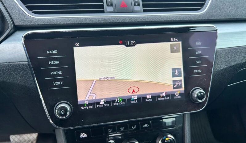 SKODA Superb  | FWD (przód) | Automatyczna | 180 KM | Srebrny full