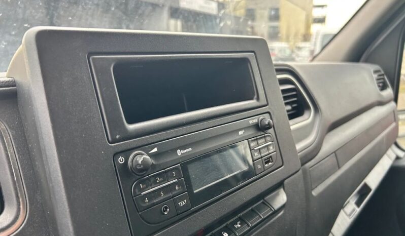 RENAULT Master  | FWD (przód) | Manualna | 136 KM | Biały full