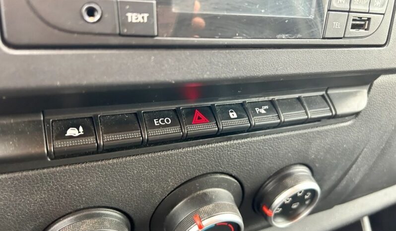 RENAULT Master  | FWD (przód) | Manualna | 136 KM | Biały full