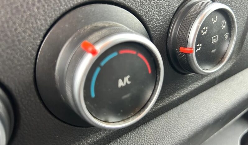 RENAULT Master  | FWD (przód) | Manualna | 136 KM | Biały full