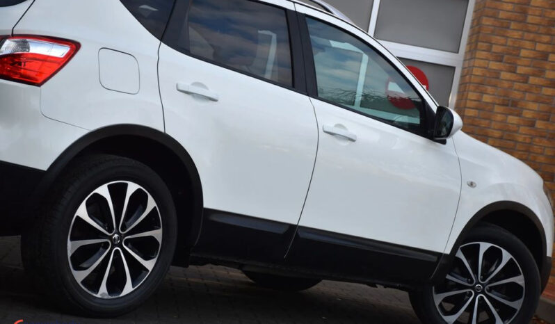 NISSAN Qashqai  | FWD (przód) | Manualna | 130 KM | Biały full
