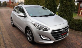 HYUNDAI I30  | 2016 | 110 KM | 1584cm3 | Srebrny full