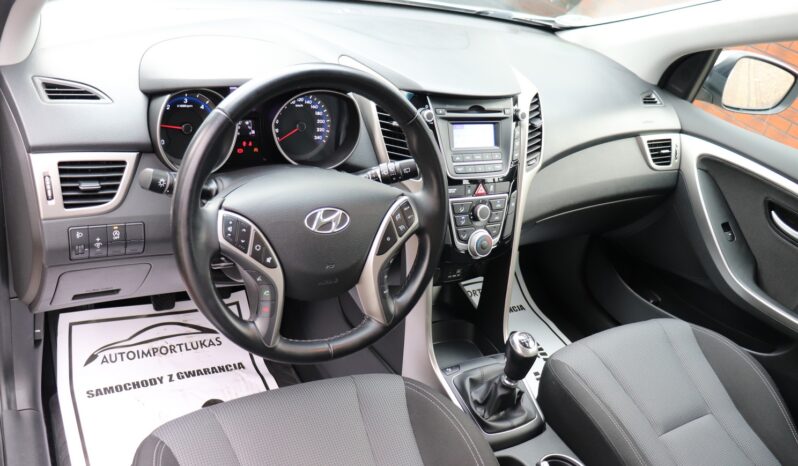 HYUNDAI I30  | 2016 | 110 KM | 1584cm3 | Srebrny full