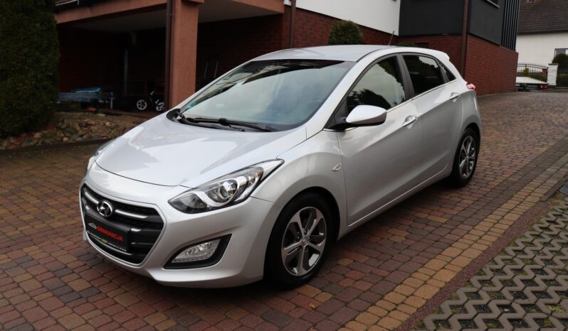 HYUNDAI I30  | 2016 | 110 KM | 1584cm3 | Srebrny full