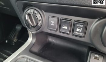 NISSAN Navara  | 4×4 (doł. ręcznie) | Manualna | 163 KM | Szary full