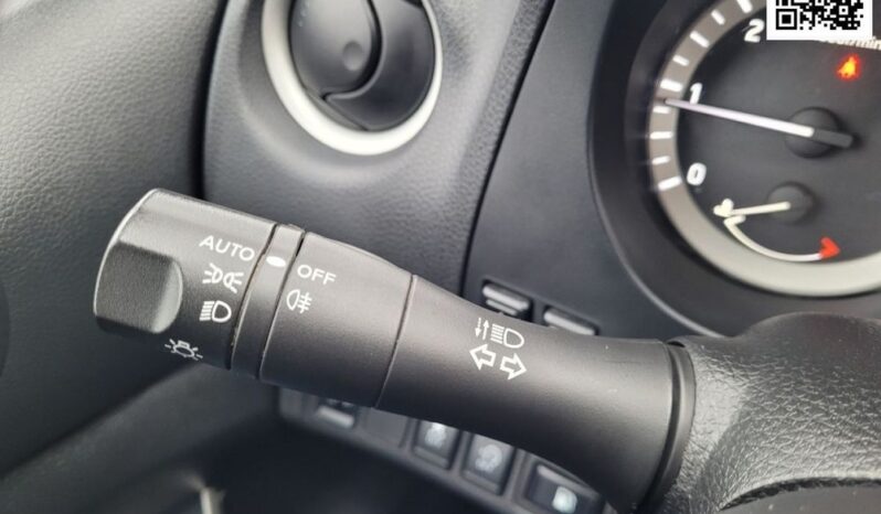 NISSAN Navara  | 4×4 (doł. ręcznie) | Manualna | 163 KM | Szary full