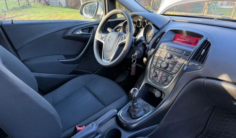 OPEL Astra | FWD (przód) | Manualna | 140 KM | Srebrny full