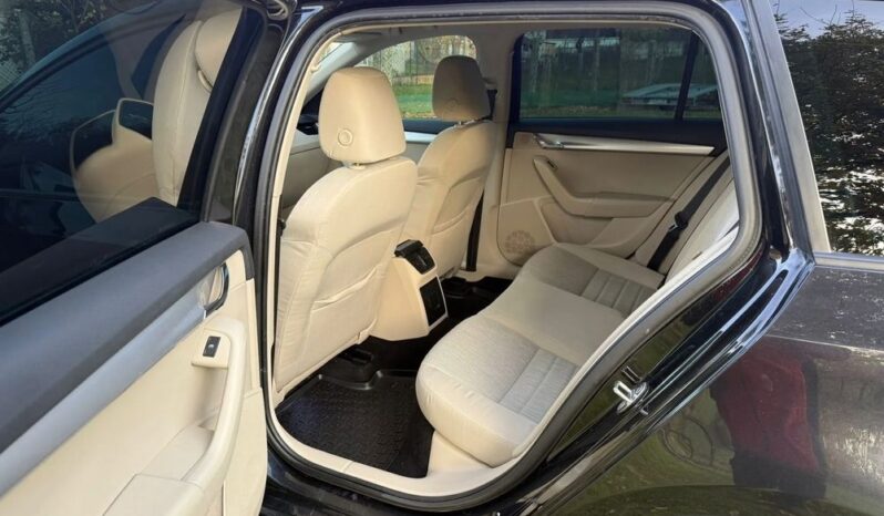 SKODA Octavia  | FWD (przód) | Manualna | 150 KM | Czarny full