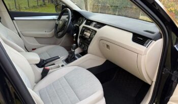 SKODA Octavia  | FWD (przód) | Manualna | 150 KM | Czarny full