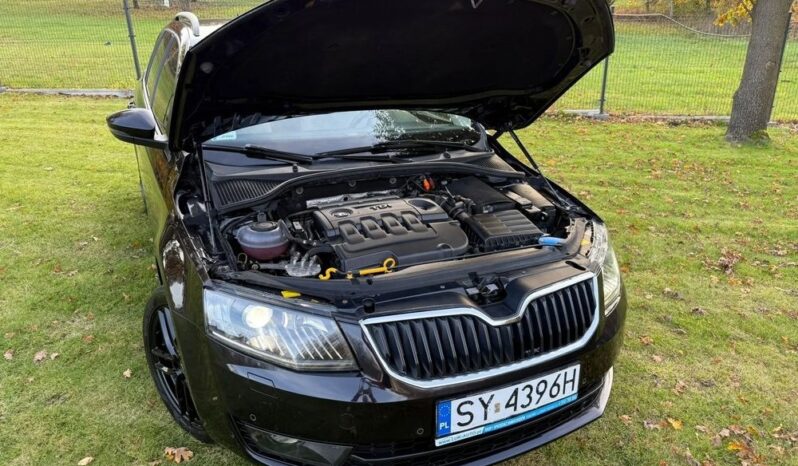 SKODA Octavia  | FWD (przód) | Manualna | 150 KM | Czarny full