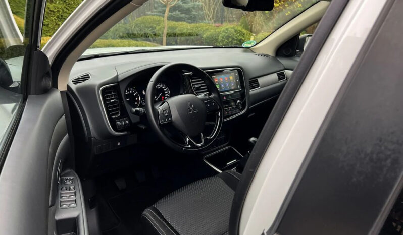 MITSUBISHI Outlander  | FWD (przód) | Manualna | 150 KM | Biały full