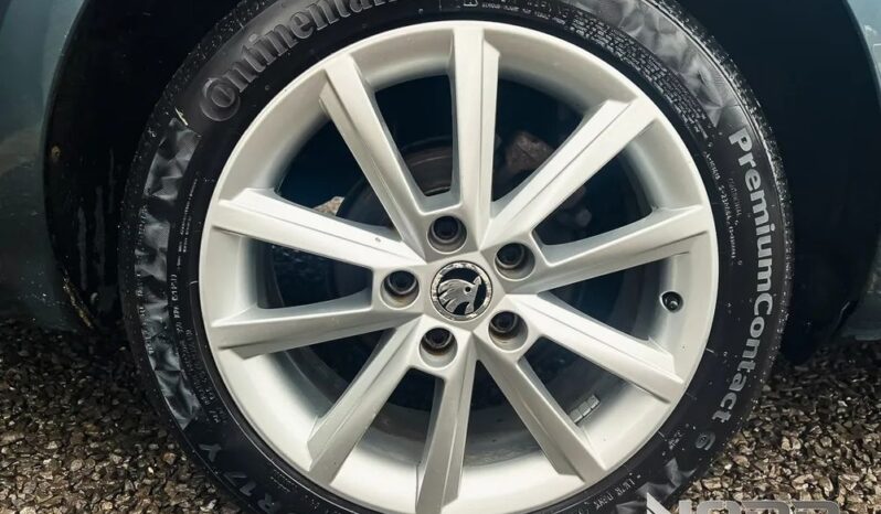 SKODA Octavia  | FWD (przód) | Automatyczna | 149 KM | Szary full