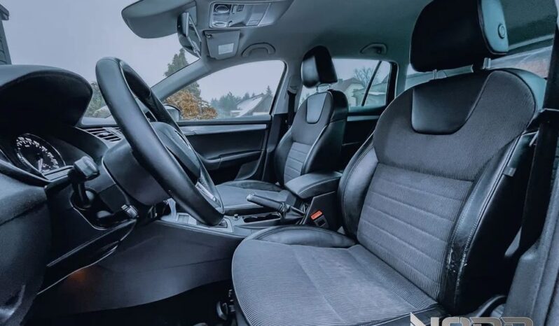 SKODA Octavia  | FWD (przód) | Automatyczna | 149 KM | Szary full