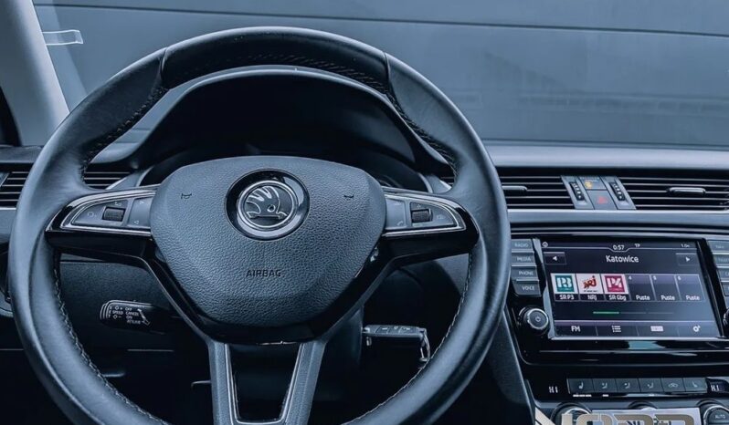 SKODA Octavia  | FWD (przód) | Automatyczna | 149 KM | Szary full