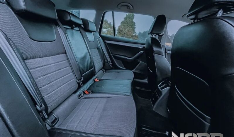 SKODA Octavia  | FWD (przód) | Automatyczna | 149 KM | Szary full