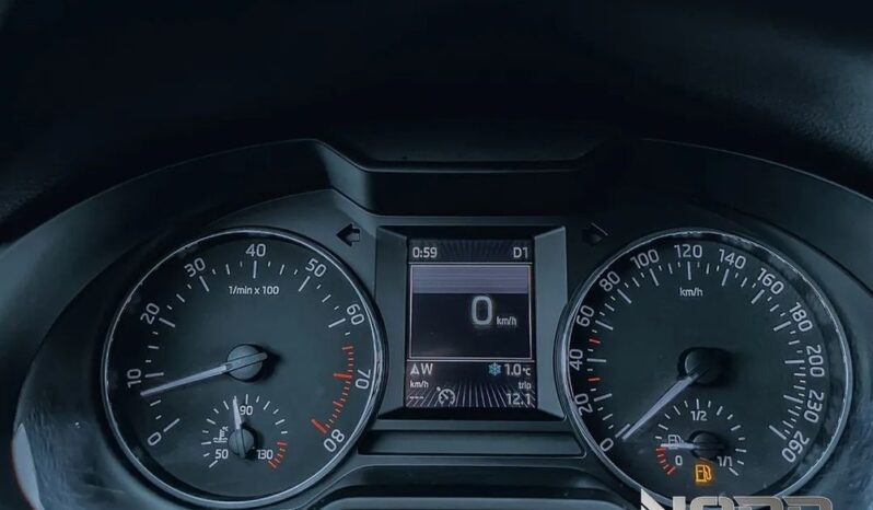 SKODA Octavia  | FWD (przód) | Automatyczna | 149 KM | Szary full