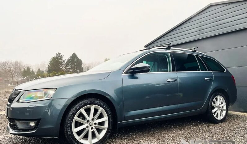 SKODA Octavia  | FWD (przód) | Automatyczna | 149 KM | Szary full
