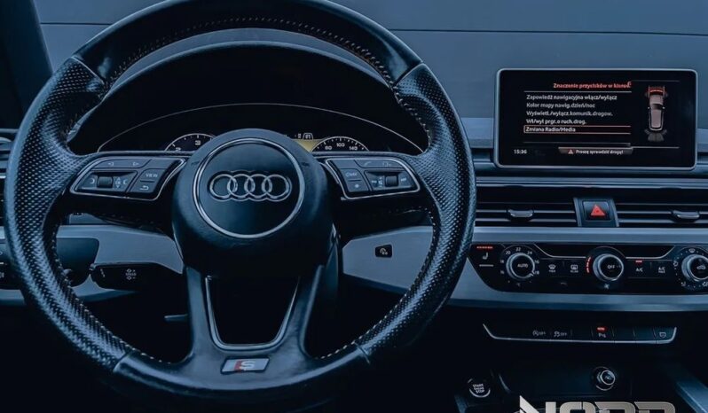 AUDI A4 Avant | FWD (przód) | Automatyczna | 150 KM | Czarny full