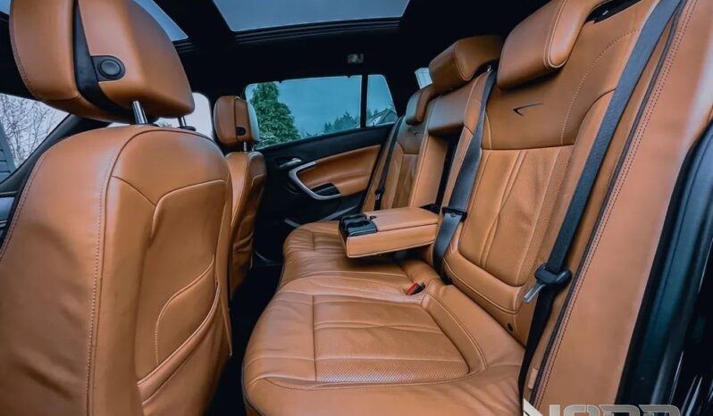 OPEL Insignia  | 4×4 (stały) | Automatyczna | 170 KM | Czarny full