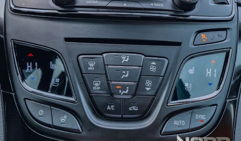 OPEL Insignia  | 4×4 (stały) | Automatyczna | 170 KM | Czarny full