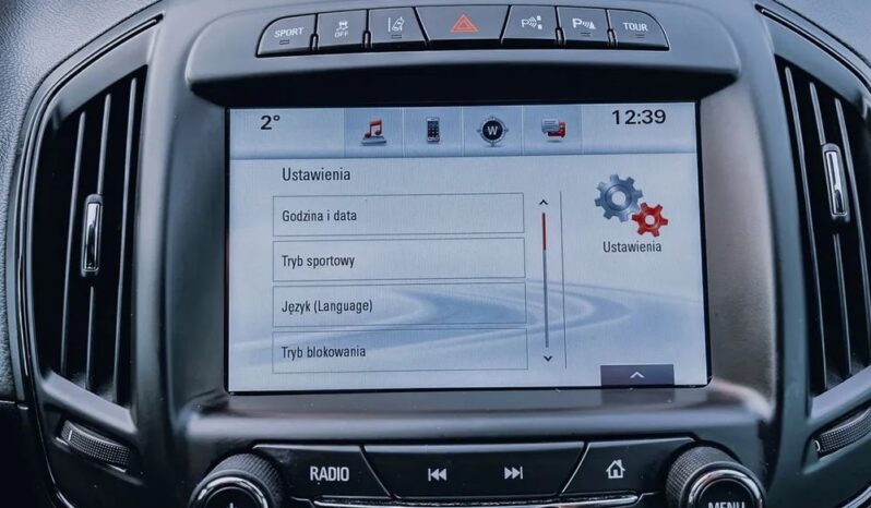 OPEL Insignia  | 4×4 (stały) | Automatyczna | 170 KM | Czarny full