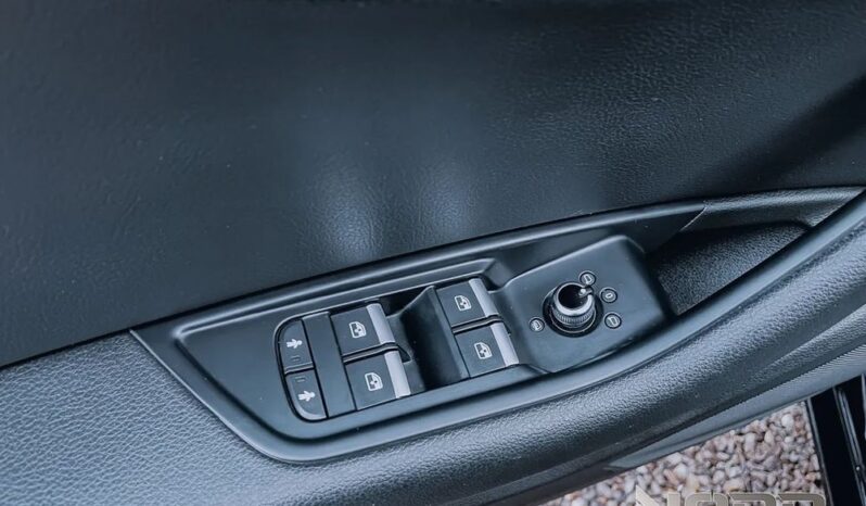 AUDI A4 Avant | FWD (przód) | Automatyczna | 150 KM | Czarny full