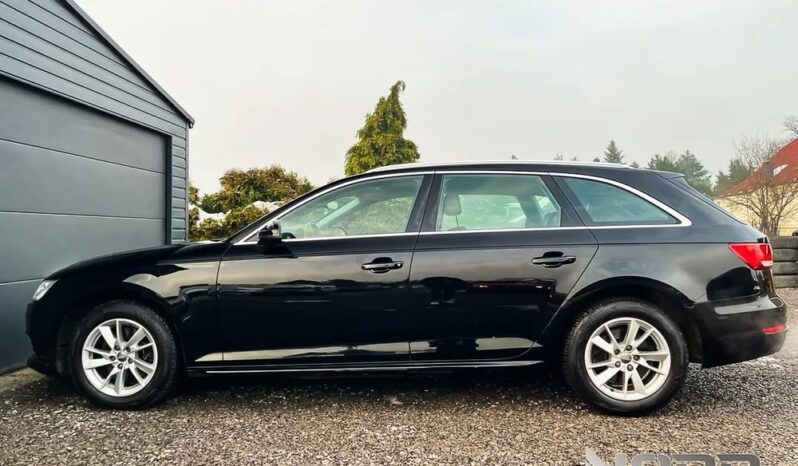 AUDI A4 Avant | FWD (przód) | Automatyczna | 150 KM | Czarny full