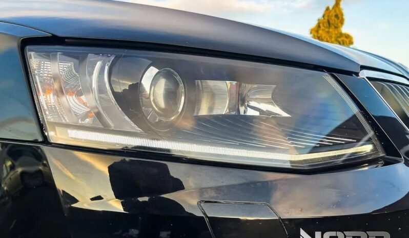 SKODA Octavia  | 4×4 (stały) | Automatyczna | 180 KM | Czarny full