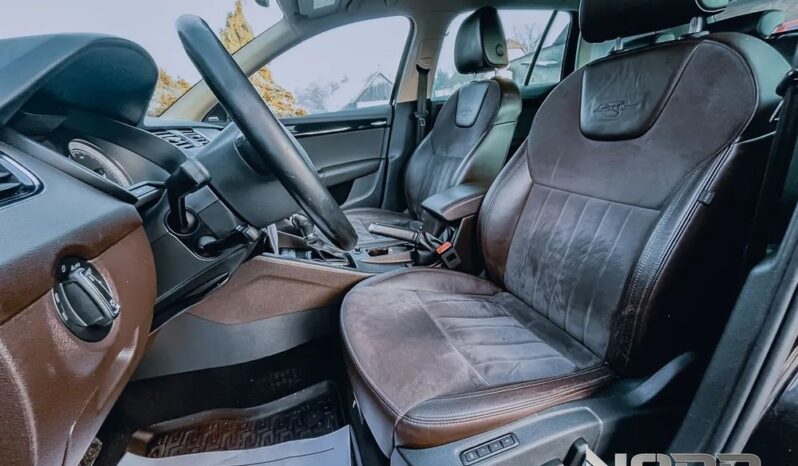 SKODA Octavia  | 4×4 (stały) | Automatyczna | 180 KM | Czarny full