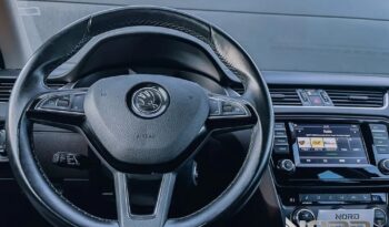 SKODA Octavia  | 4×4 (stały) | Automatyczna | 180 KM | Czarny full