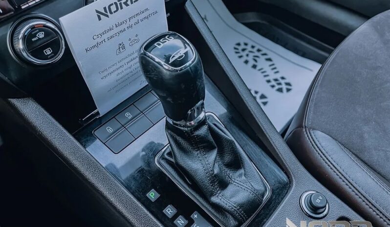 SKODA Octavia  | 4×4 (stały) | Automatyczna | 180 KM | Czarny full