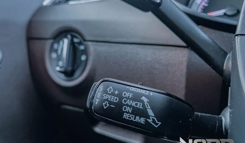 SKODA Octavia  | 4×4 (stały) | Automatyczna | 180 KM | Czarny full