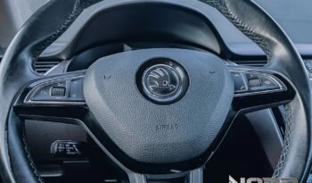 SKODA Octavia  | 4×4 (stały) | Automatyczna | 180 KM | Czarny full