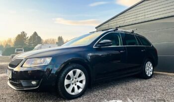 SKODA Octavia  | 4×4 (stały) | Automatyczna | 180 KM | Czarny full