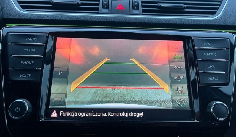 SKODA Superb  | 4×4 (stały) | Manualna | 150 KM | Biały full